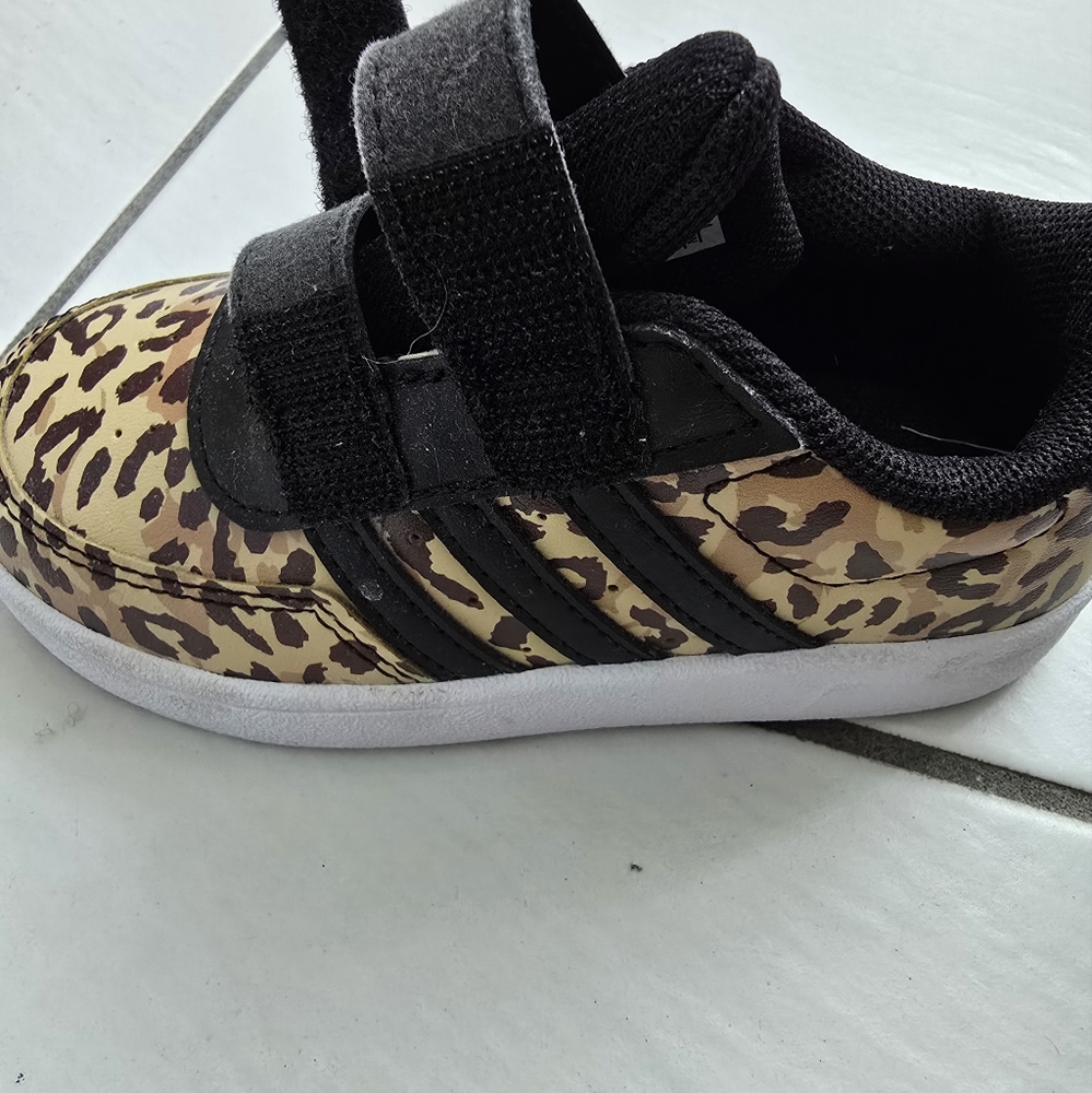 NWOT Adidas Girls' Cheetah Print Velcro Sneakers